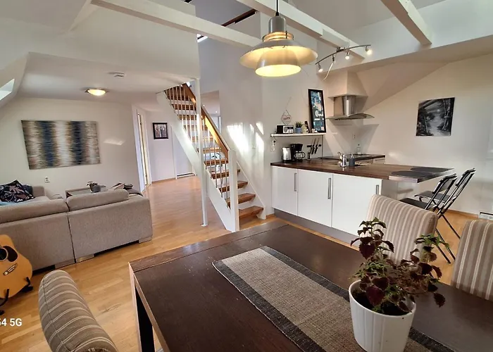 Penthouse With Panoramic Fjord Views - Private Terrace In Bergen Center Διαμέρισμα *