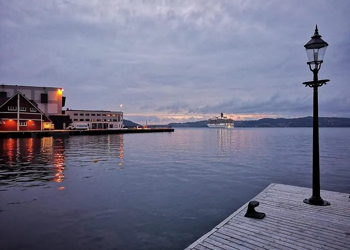 Penthouse With Perfect Location And Spectacular View * Μπέργκεν